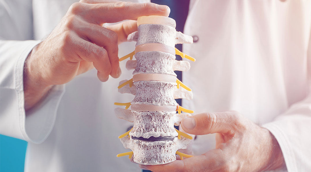 Aké sú Príznaky a Liečba Vysunutej Platničky?